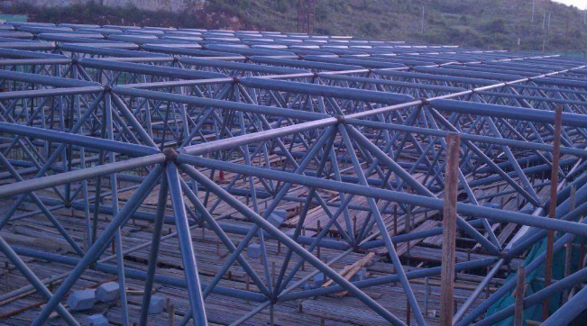 乌海概述网架加工中对钢材的质量的过细恳求